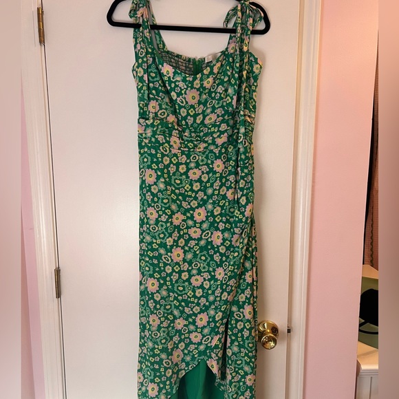Wayf Malibu Faux Wrap Green Floral Midi Dress - Picture 2 of 4